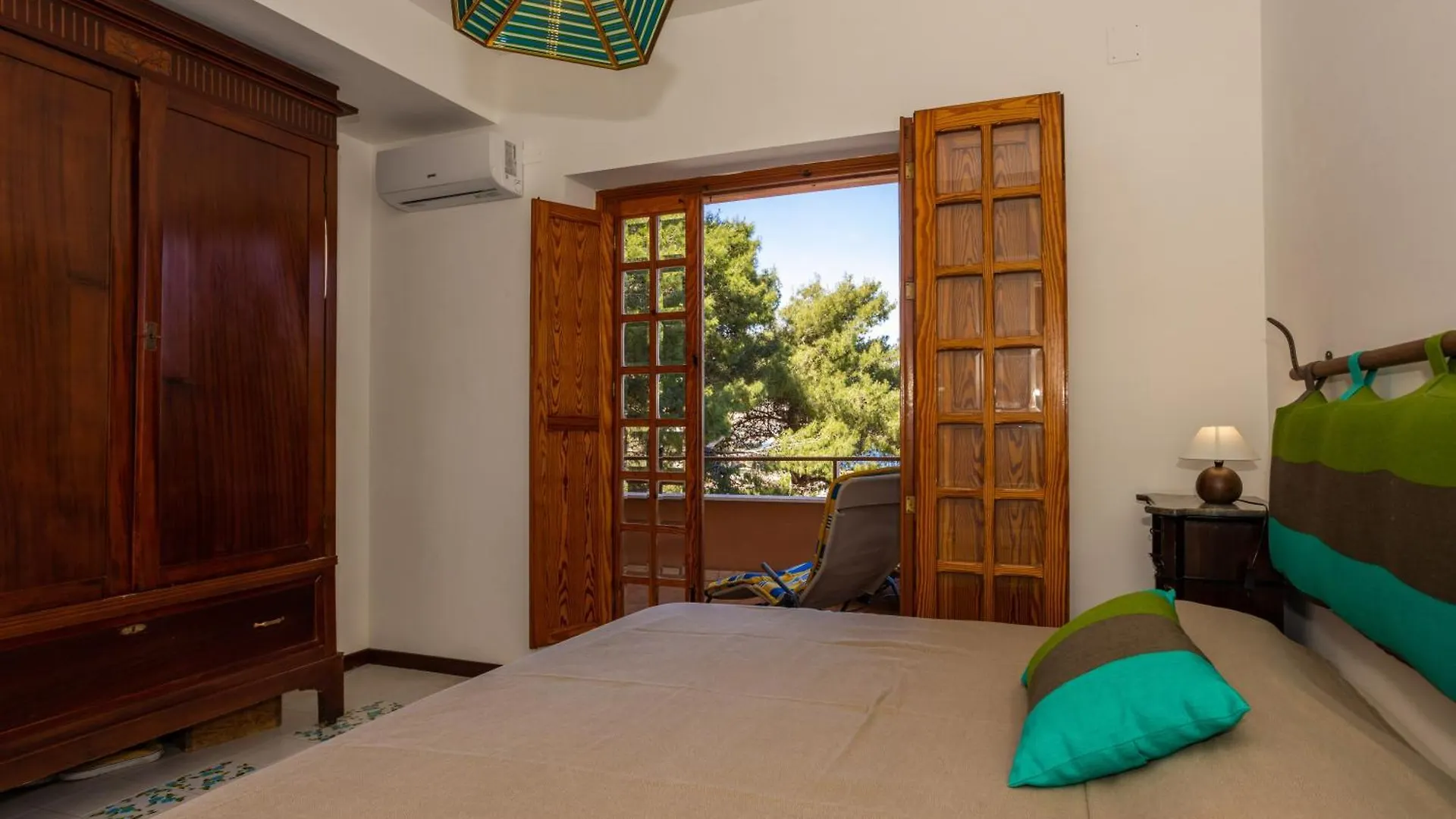 Villa Nel Verde Sul Mare, Mondello, Palermo