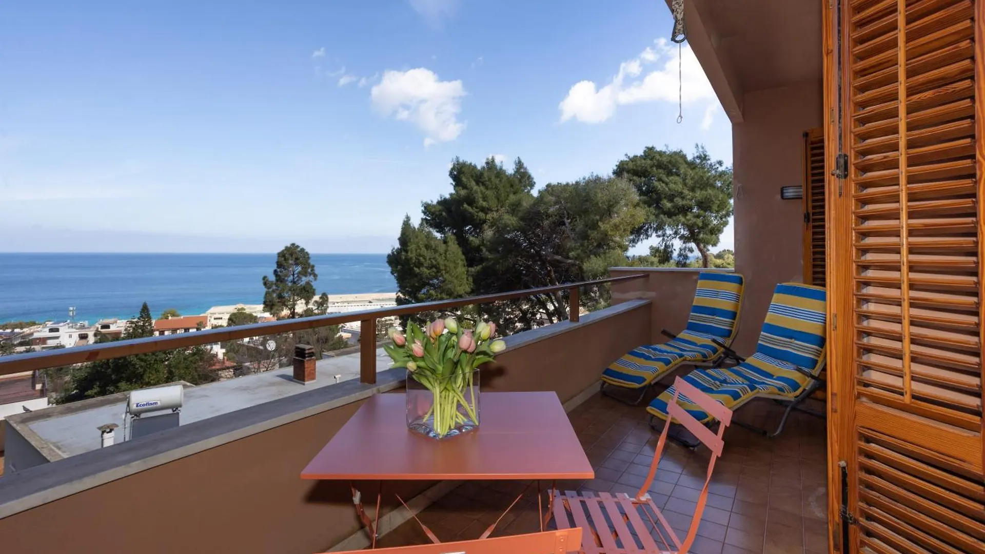 Villa Nel Verde Sul Mare, Mondello, Palermo