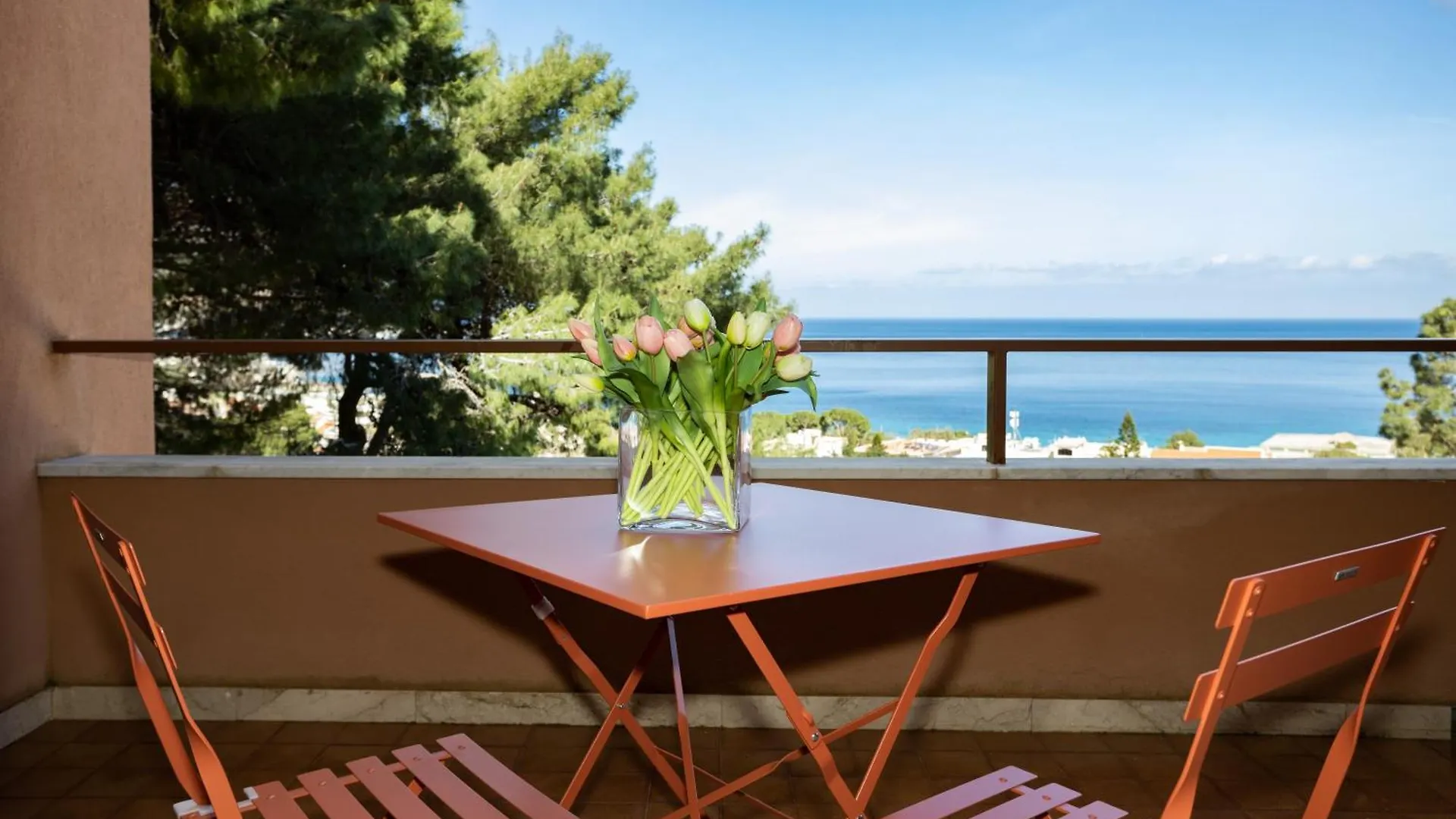 Villa Nel Verde Sul Mare, Mondello, Palermo 0*,